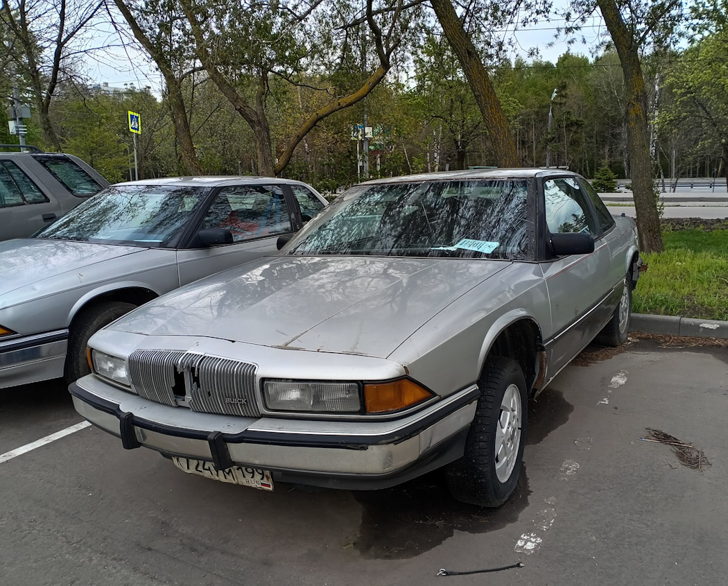 Москва, № К 724 УМ 199 — Buick Regal (3G) '88-97