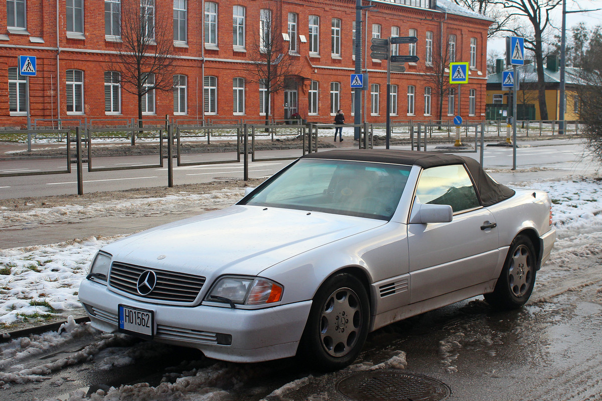 Литва, № H01562 — Mercedes-Benz (R129) '89-01