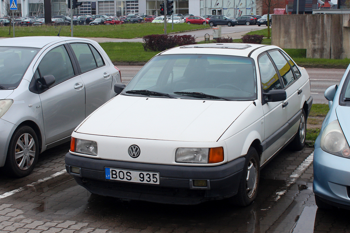 Литва, № BOS 935 — Volkswagen Passat (B3) '88-93