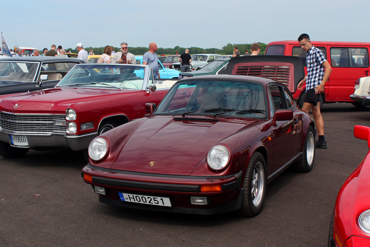 Литва, № H00251 — Porsche 911 (964) '88-94; Литва — Retro mugė 2024