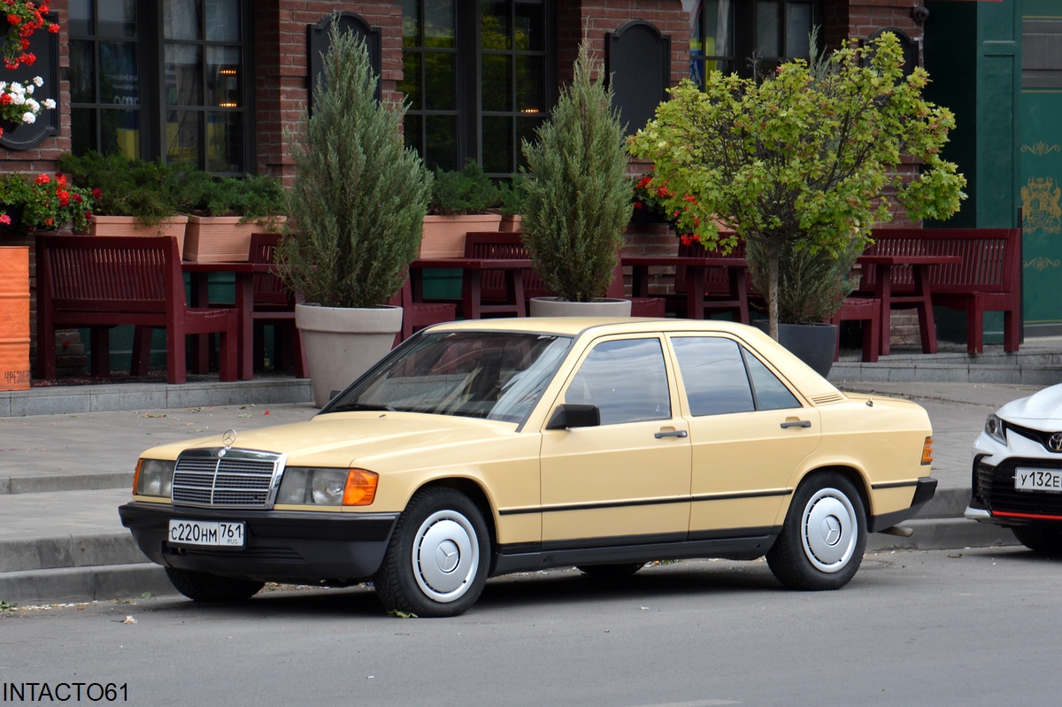 Ростовская область, № С 220 НМ 761 — Mercedes-Benz (W201) '82-93