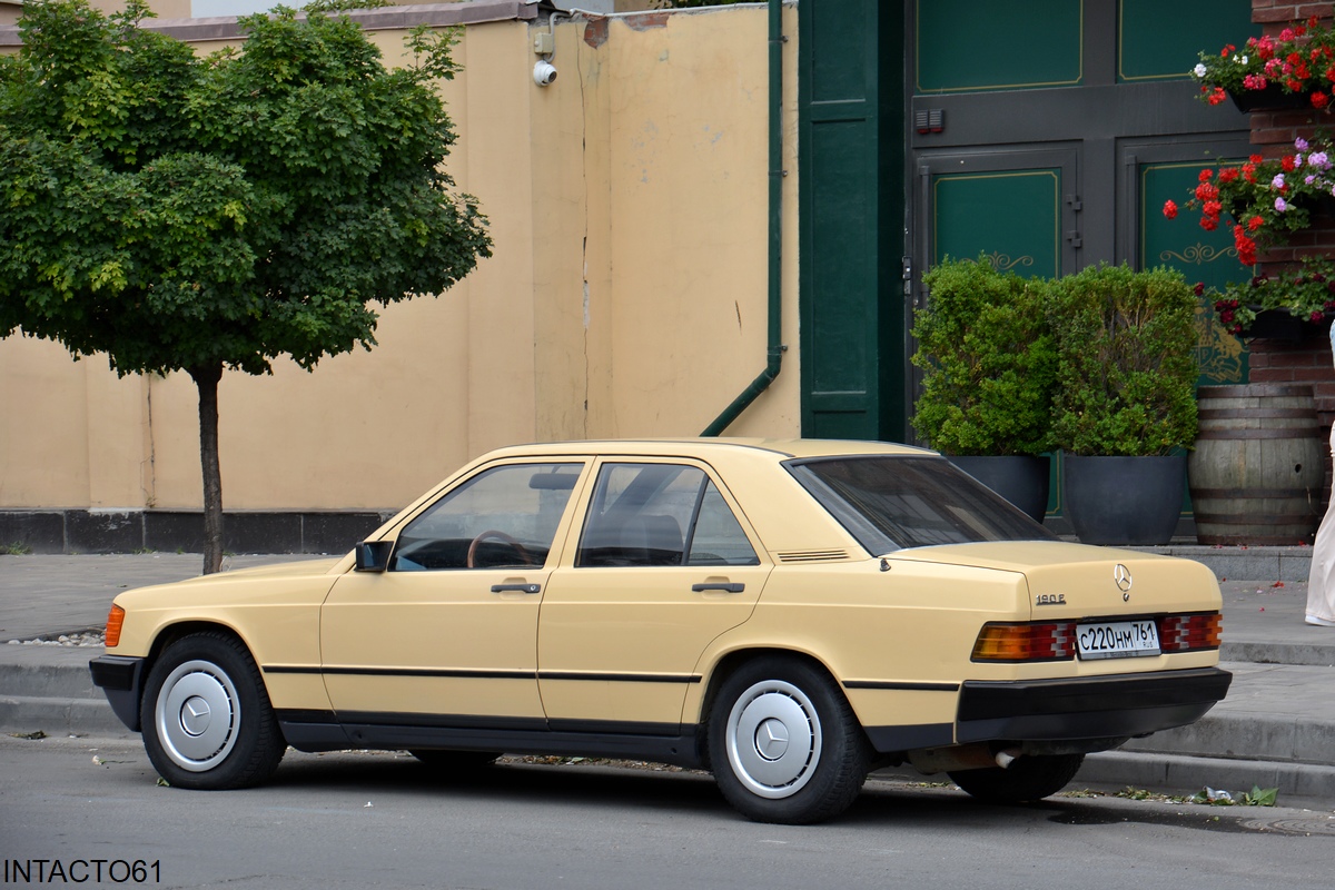 Ростовская область, № С 220 НМ 761 — Mercedes-Benz (W201) '82-93