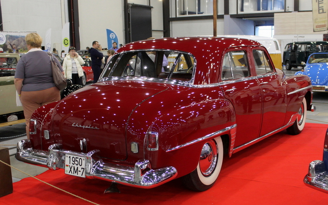 Минск, № 1950 XM-7 — Chrysler New Yorker (3G) ' 49-54; Санкт-Петербург — Олдтаймер-Галерея Ильи Сорокина