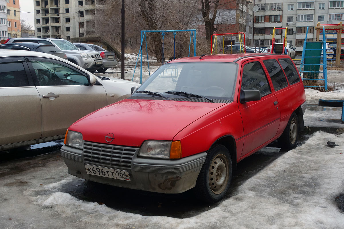 Саратовская область, № К 696 ТТ 164 — Opel Kadett (E) '84-95