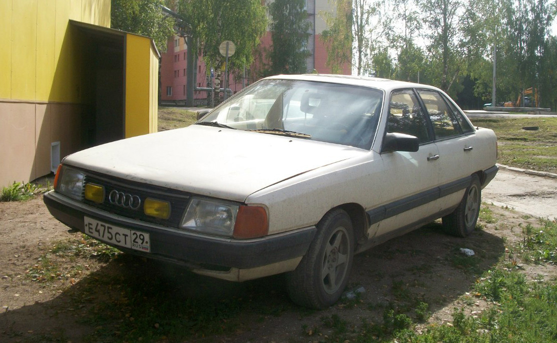 Архангельская область, № Е 475 СТ 29 — Audi 100 (C3) '82-91