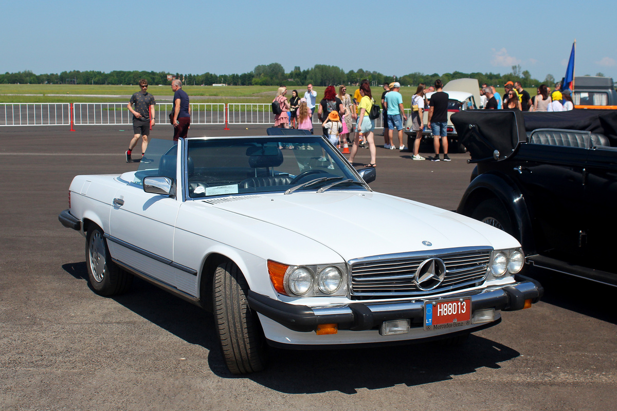Литва, № H88013 — Mercedes-Benz (R107/C107) '71-89; Литва — Retro mugė 2024