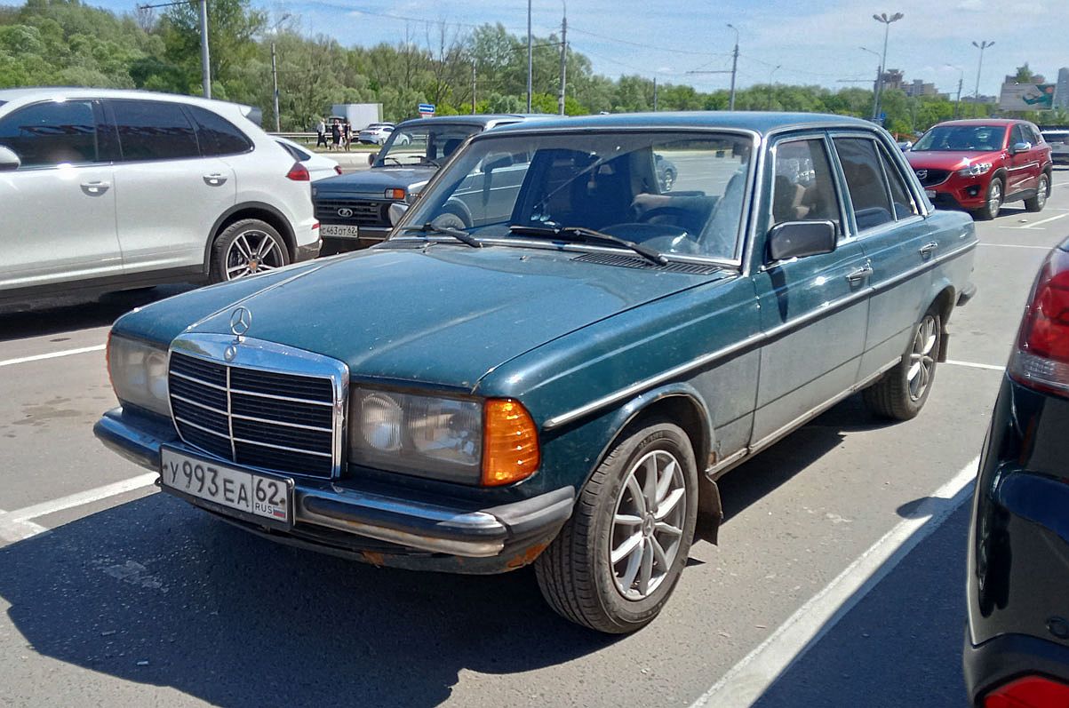 Рязанская область, № У 993 ЕА 62 — Mercedes-Benz (W123) '76-86
