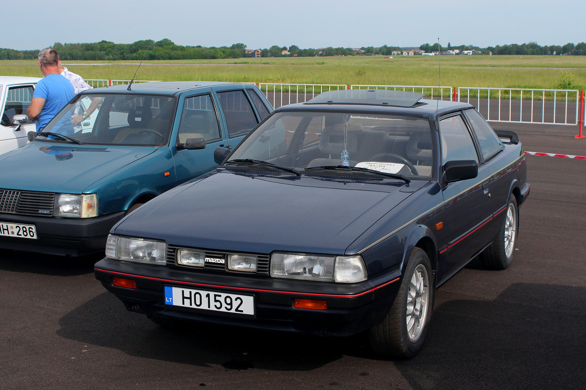 Литва, № H01592 — Mazda 626/Capella (GC) '82-87; Литва — Retro mugė 2024