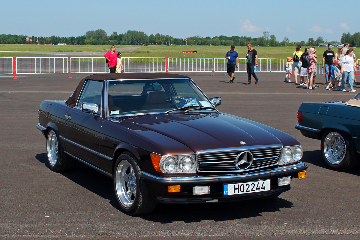 Литва, № H02244 — Mercedes-Benz (R107/C107) '71-89; Литва — Retro mugė 2024