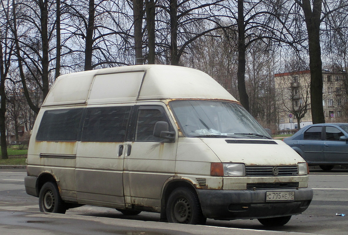 Санкт-Петербург, № С 795 НЕ 98 — Volkswagen Typ 2 (T4) '90-03