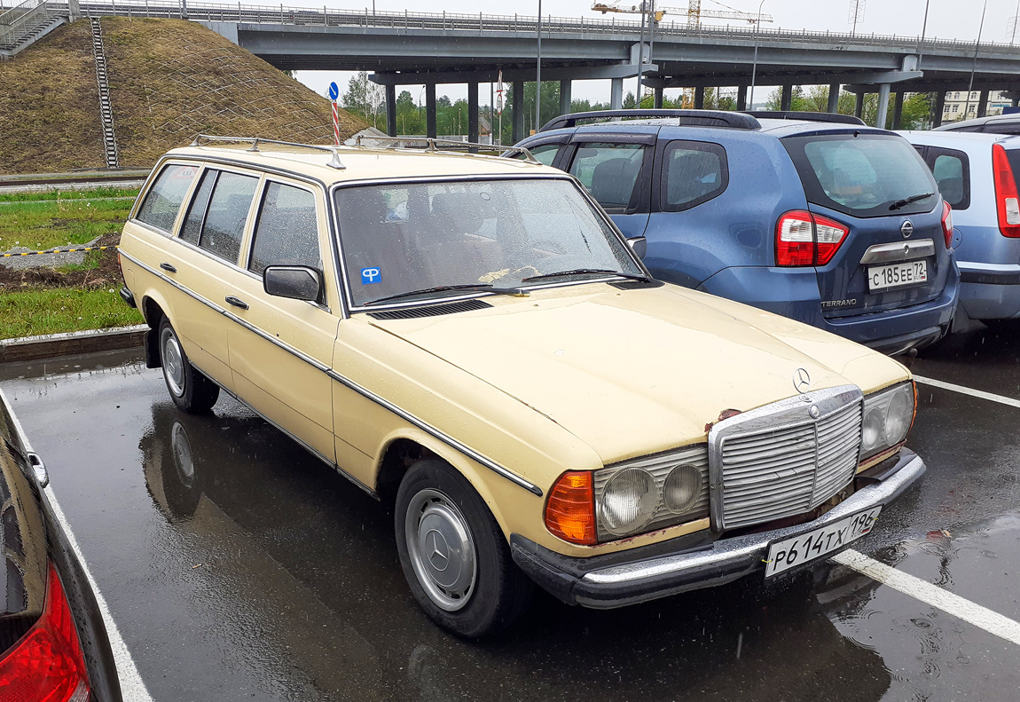 Свердловская область, № Р 614 ТХ 196 — Mercedes-Benz (S123) '77-86