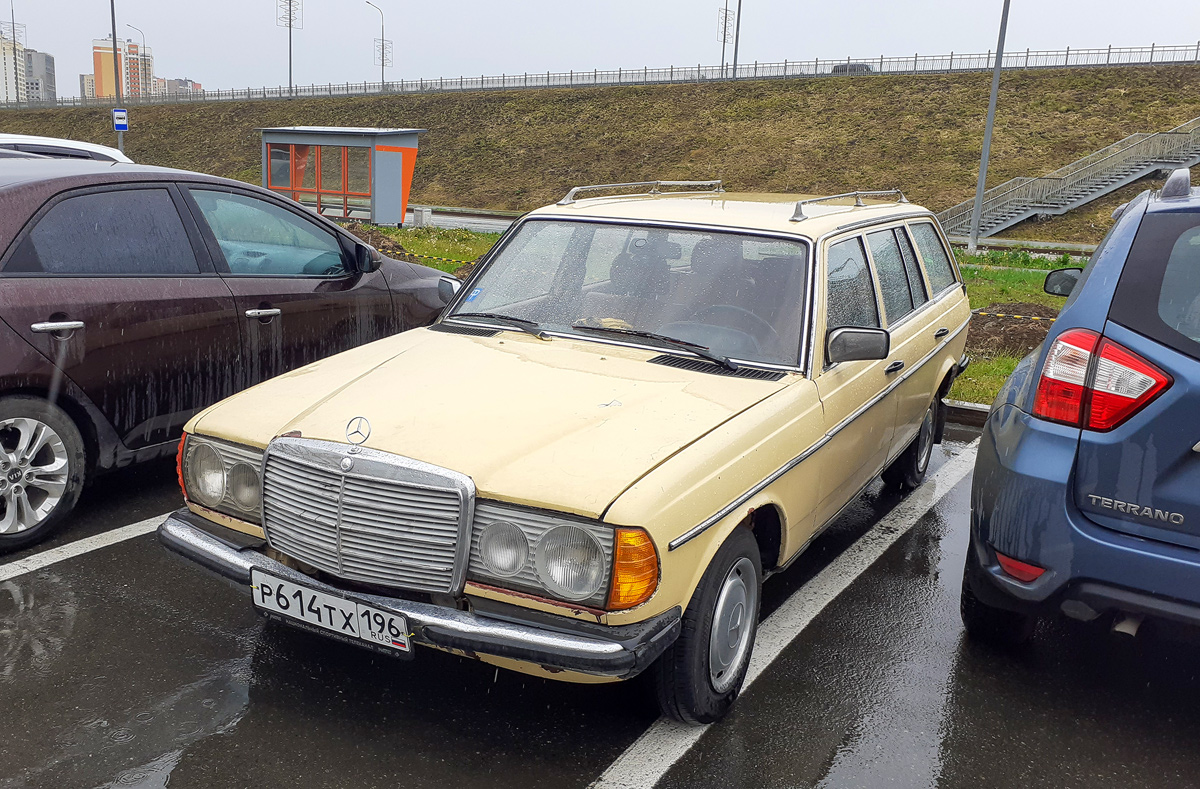 Свердловская область, № Р 614 ТХ 196 — Mercedes-Benz (S123) '77-86