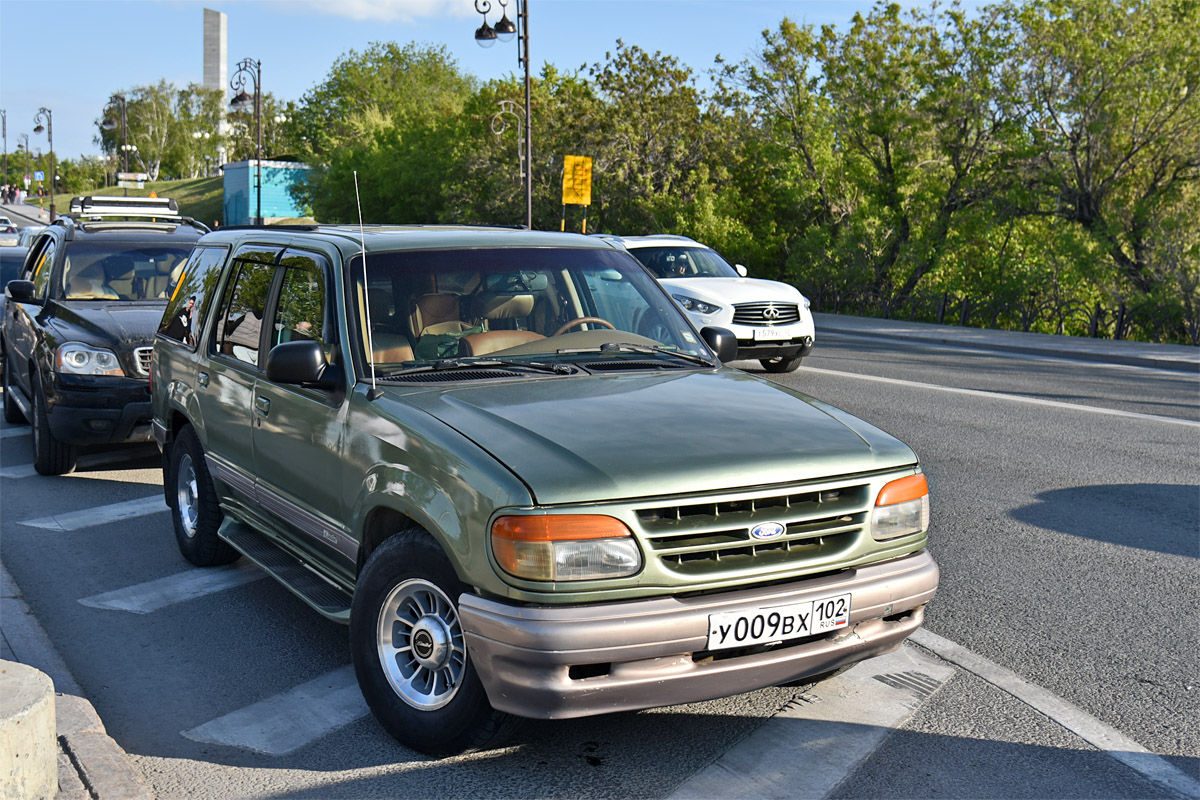 Тюменская область, № У 009 ВХ 102 — Ford Explorer II '94-01