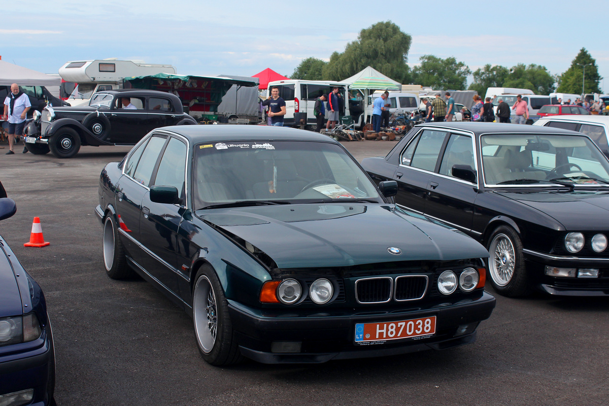 Литва, № H87038 — BMW 5 Series (E34) '87-96; Литва — Retro mugė 2024
