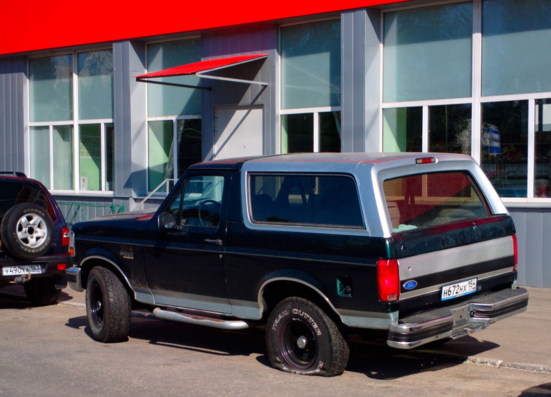 Новосибирская область, № Н 672 НХ 154 — Ford Bronco (5G) '92-96