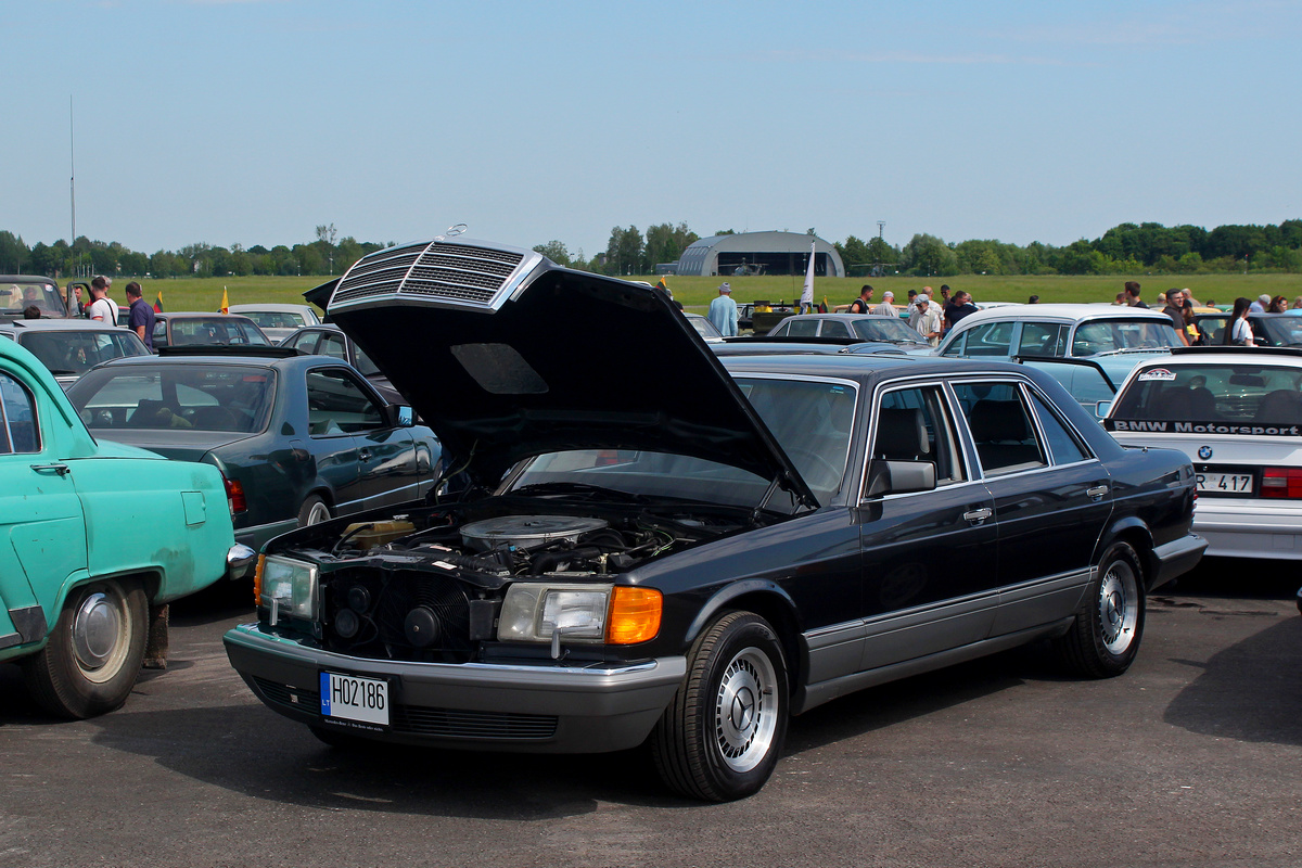 Литва, № H02186 — Mercedes-Benz (W126) '79-91; Литва — Retro mugė 2024