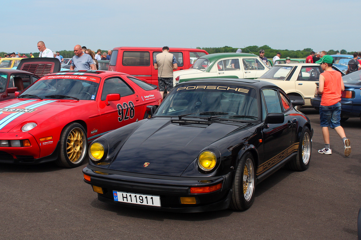 Литва, № H11911 — Porsche 911 (964) '88-94; Литва — Retro mugė 2024