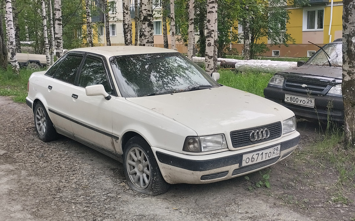 Архангельская область, № О 671 ТО 29 — Audi 80 (B4) '91-96