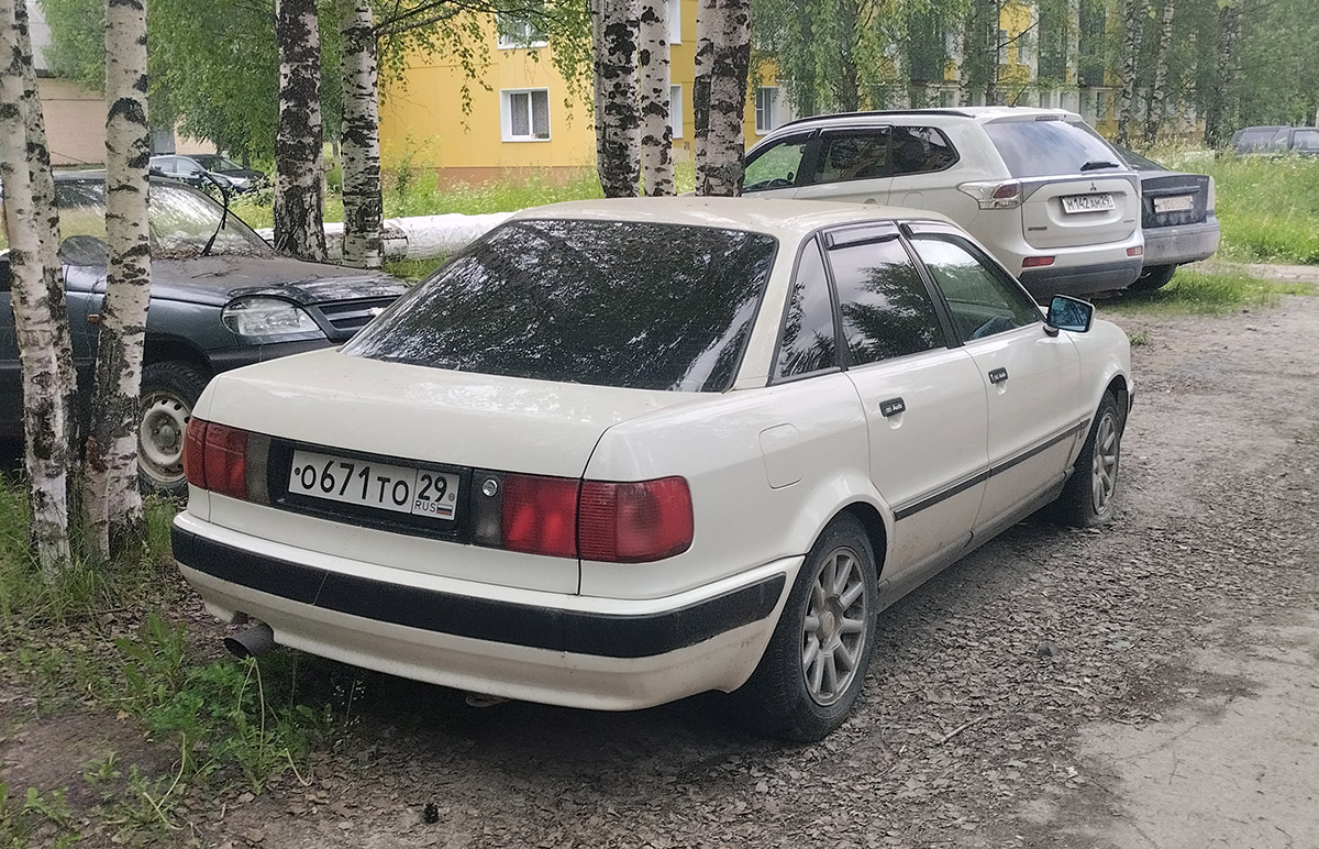 Архангельская область, № О 671 ТО 29 — Audi 80 (B4) '91-96