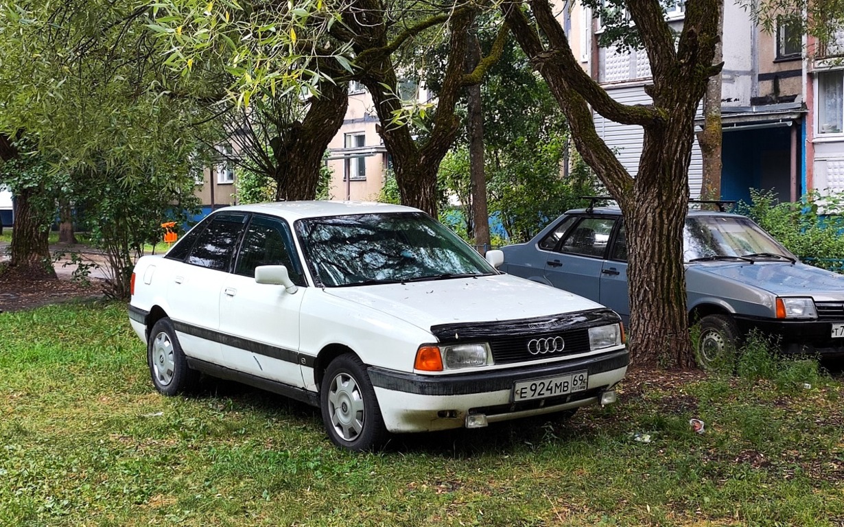 Тверская область, № Е 924 МВ 69 — Audi 80 (B3) '86-91