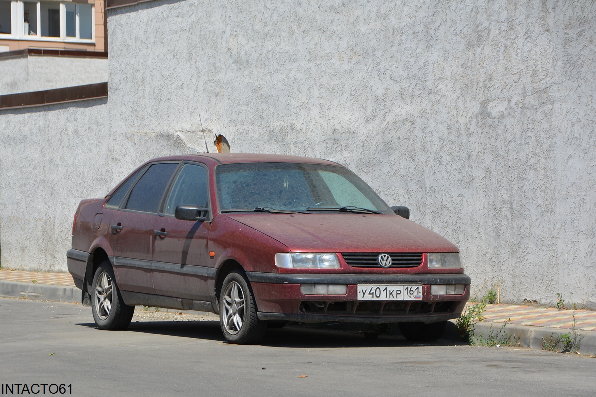 Ростовская область, № У 401 КР 161 — Volkswagen Passat (B4) '93-97