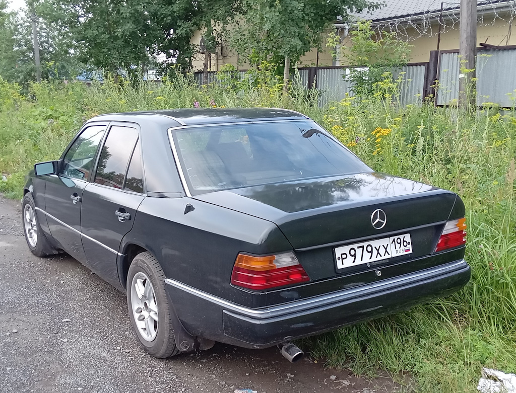 Свердловская область, № Р  979 ХХ 196 — Mercedes-Benz (W124) '84-96