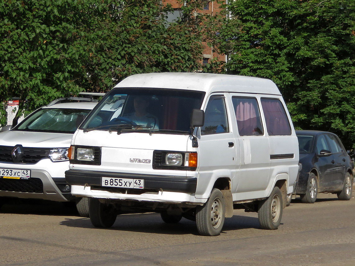 Кировская область, № В 855 ХУ 43 — Toyota LiteAce (M30) '85-92