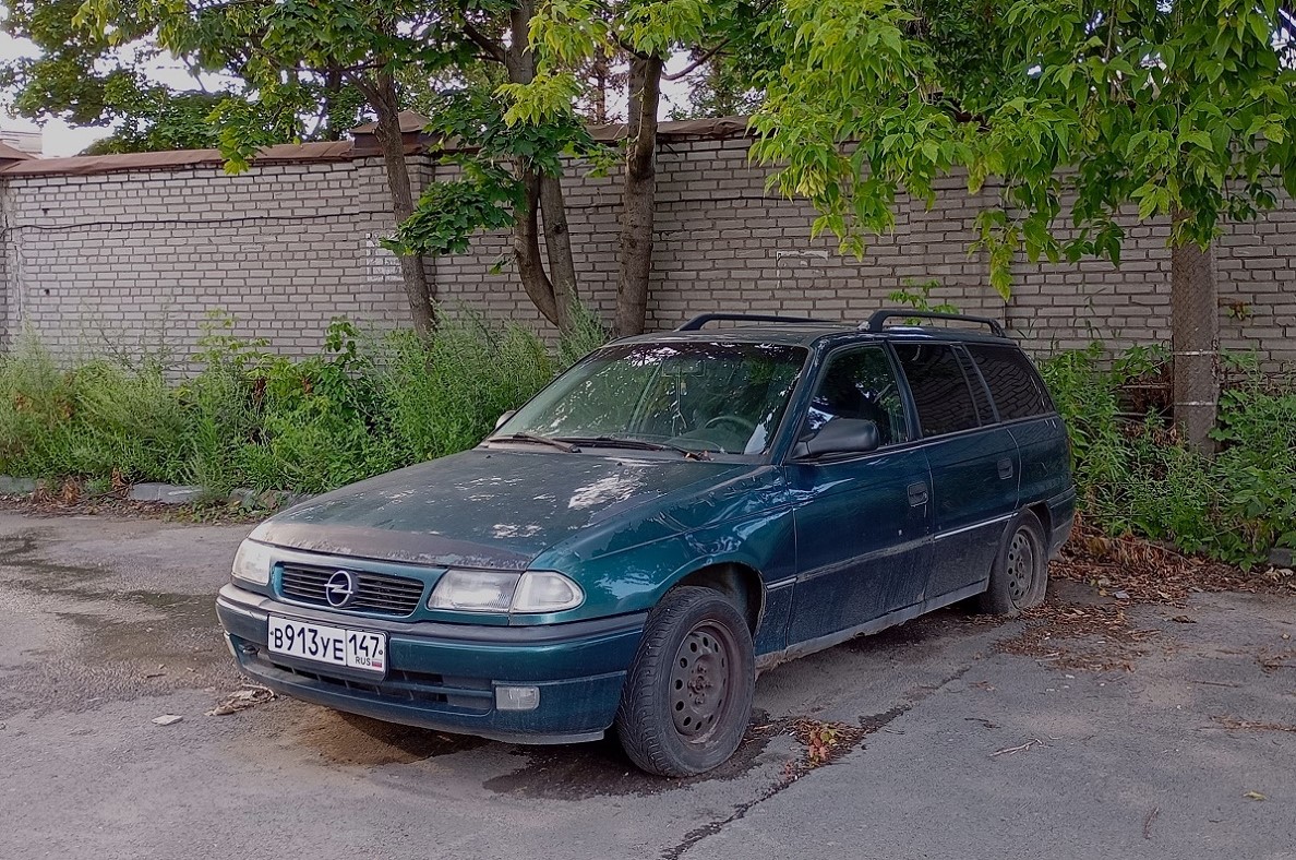 Ленинградская область, № В 913 УЕ 147 — Opel Astra (F, T92) Caravan '91-98