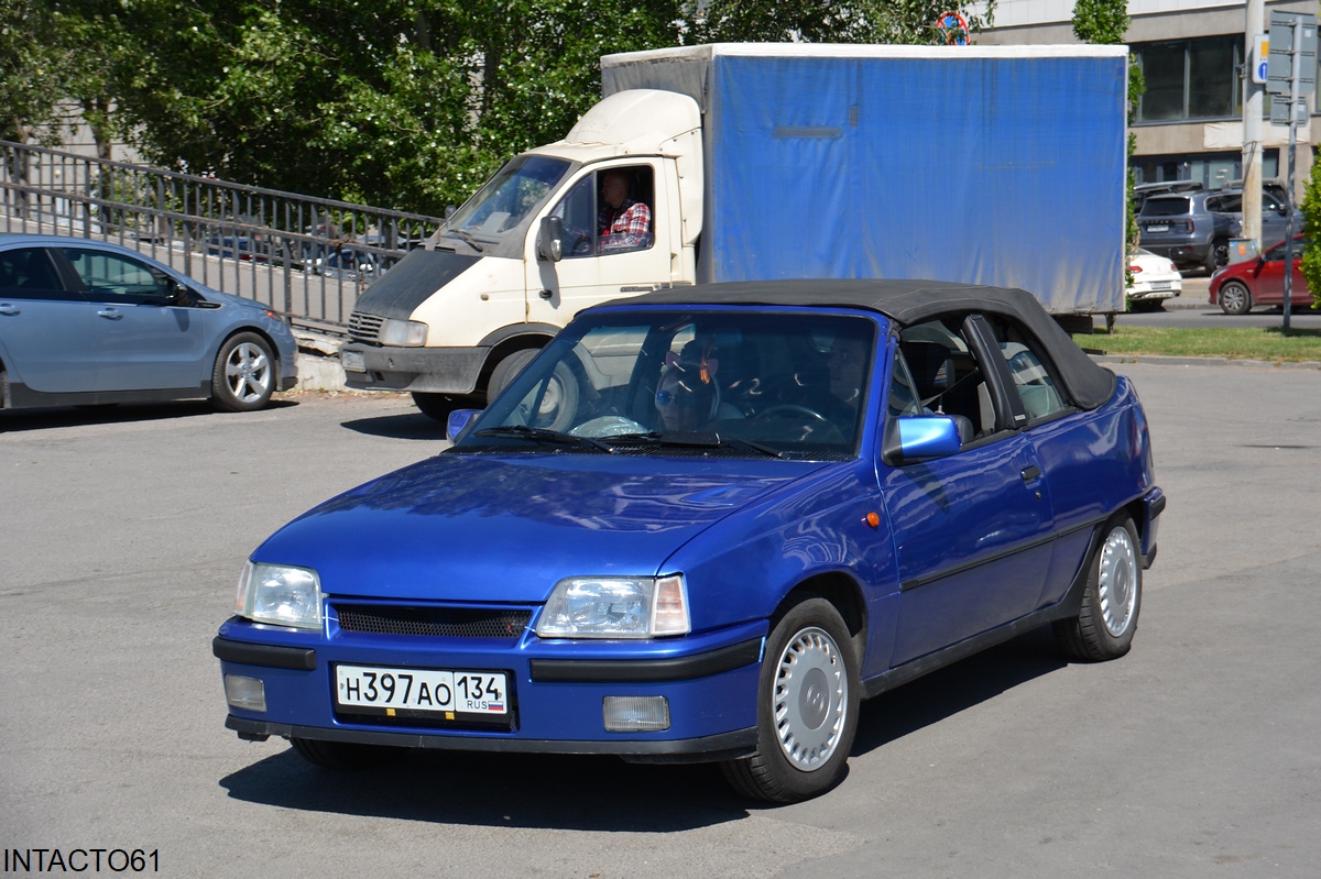 Волгоградская область, № Н 397 АО 134 — Opel Kadett (E) '84-95; Ростовская область — Retro Motor Show_2024