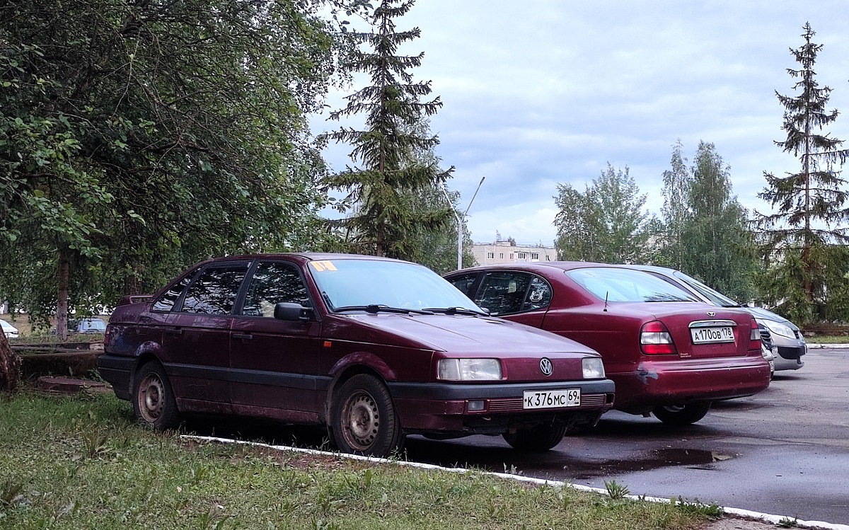 Тверская область, № К 376 МС 69 — Volkswagen Passat (B3) '88-93