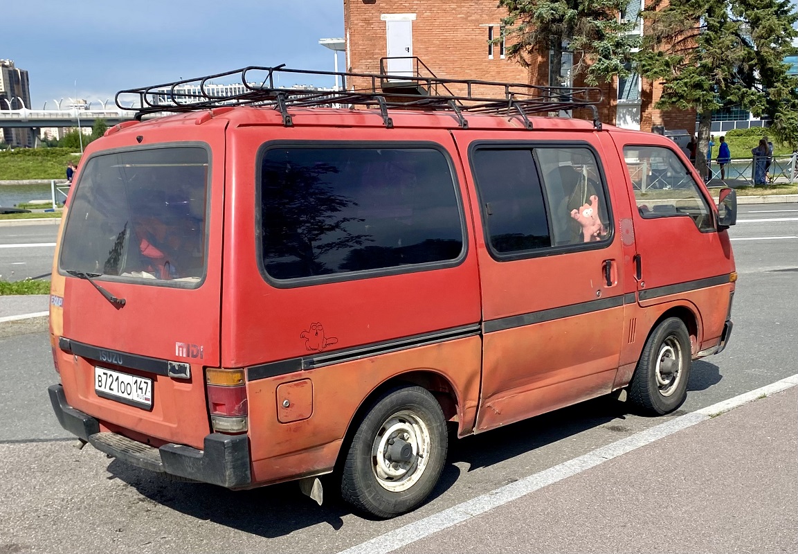 Ленинградская область, № В 721 ОО 147 — Isuzu Midi '86-96