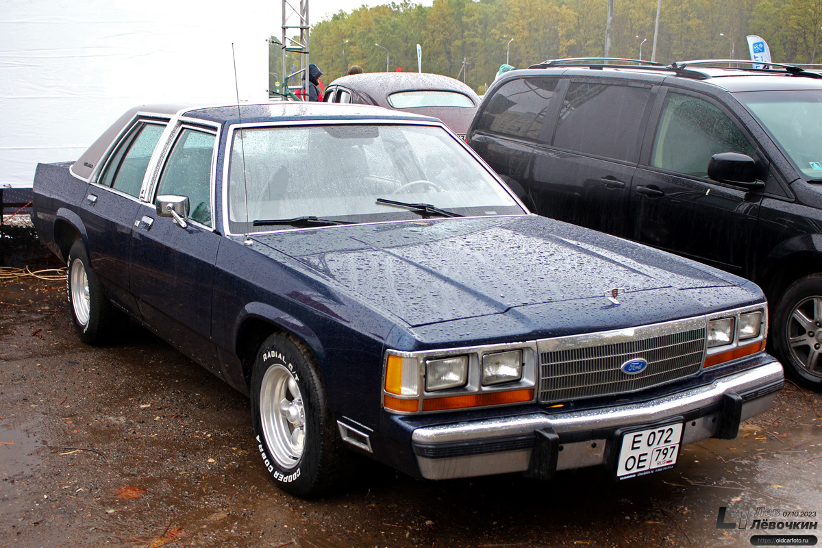 Москва, № Е 072 ОЕ 797 — Ford LTD Crown Victoria '88-91; Московская область — Автомолот Классик-фест