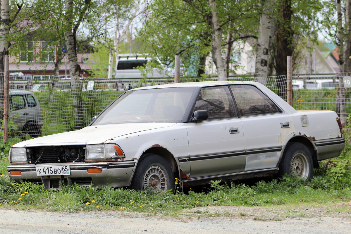 Сахалинская область, № К 415 ВО 65 — Toyota Crown (S130) '87-91