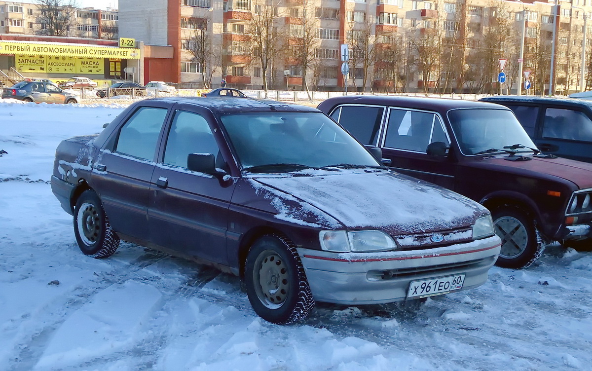 Псковская область, № Х 961 ЕО 60 — Ford Orion MkIII '90-93