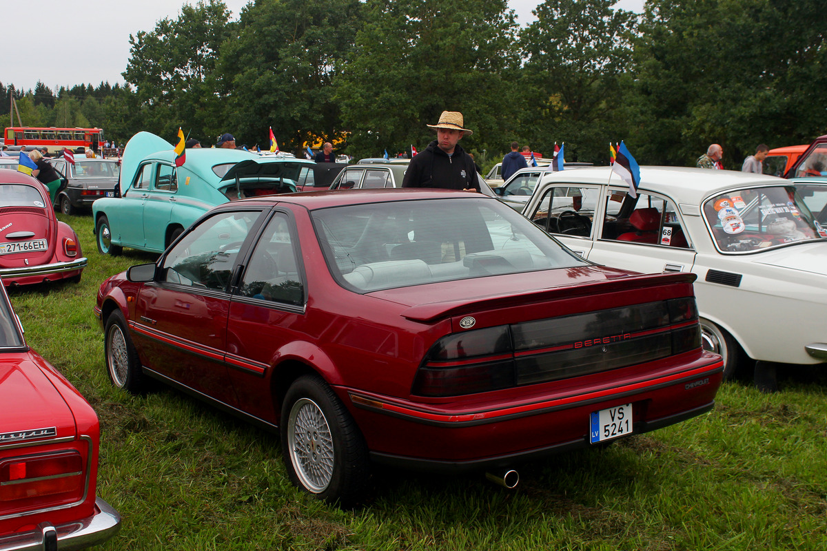 Латвия, № VS-5241 — Chevrolet Beretta '87-96; Литва — Baltijos kelias 35