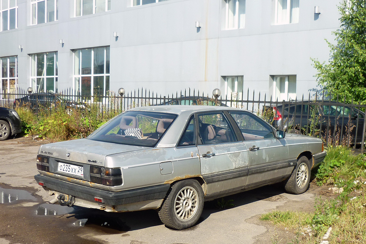 Архангельская область, № О 235 ХХ 29 — Audi 100 (C3) '82-91