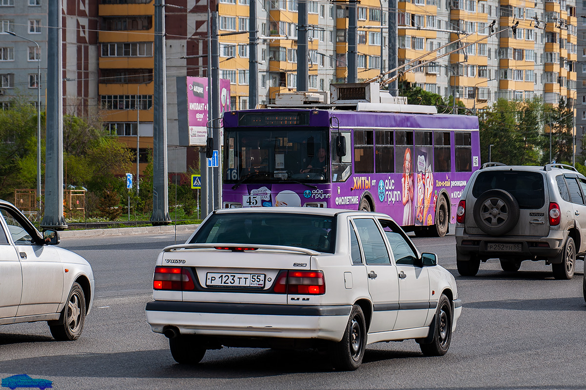 Омская область, № Р 123 ТТ 55 — Volvo 850 '91-97