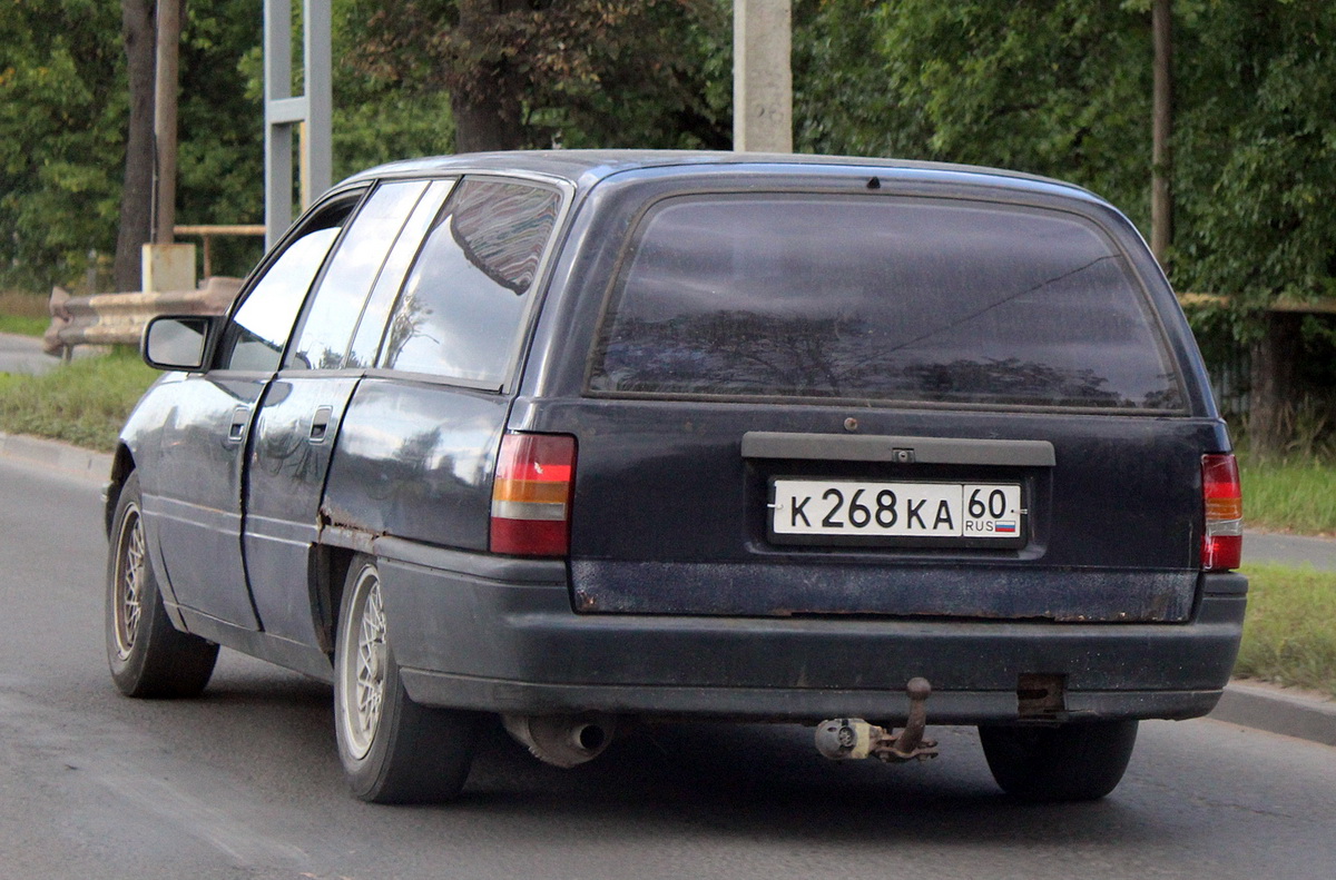 Псковская область, № К 268 КА 60 — Opel Omega (A) '86-94