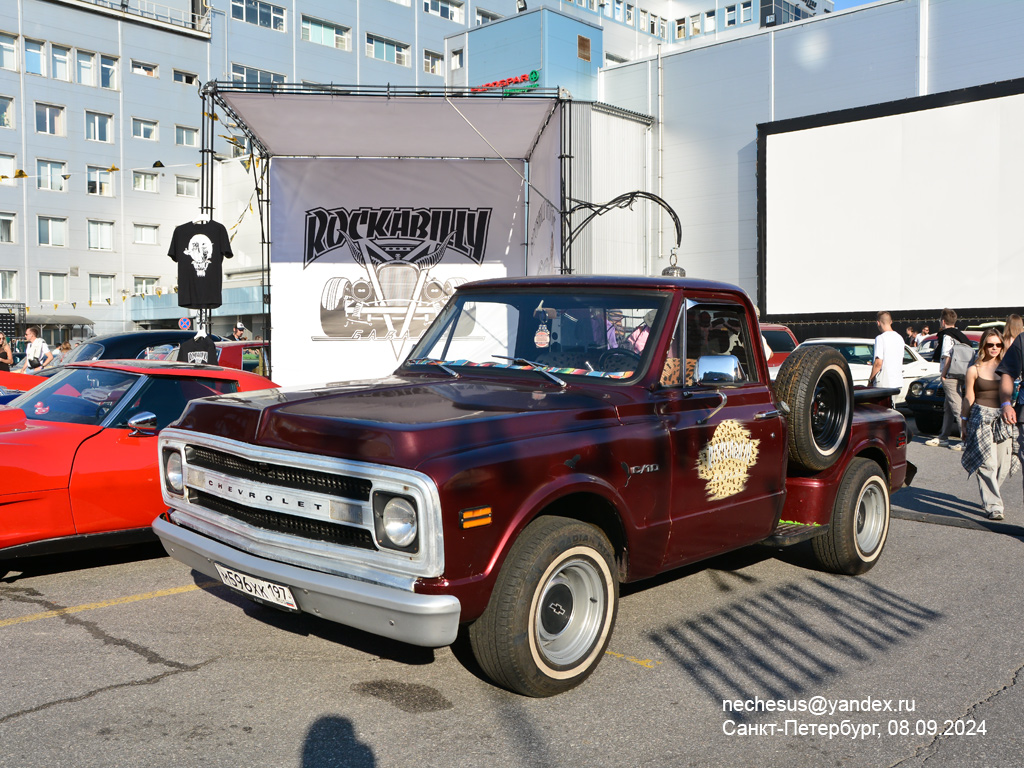 Москва, № М 596 ХК 197 — Chevrolet C/K-Series (3G) '73-87; Санкт-Петербург — Выставка классических и кастомных автомобилей и мотоциклов "Original Meet 2024"