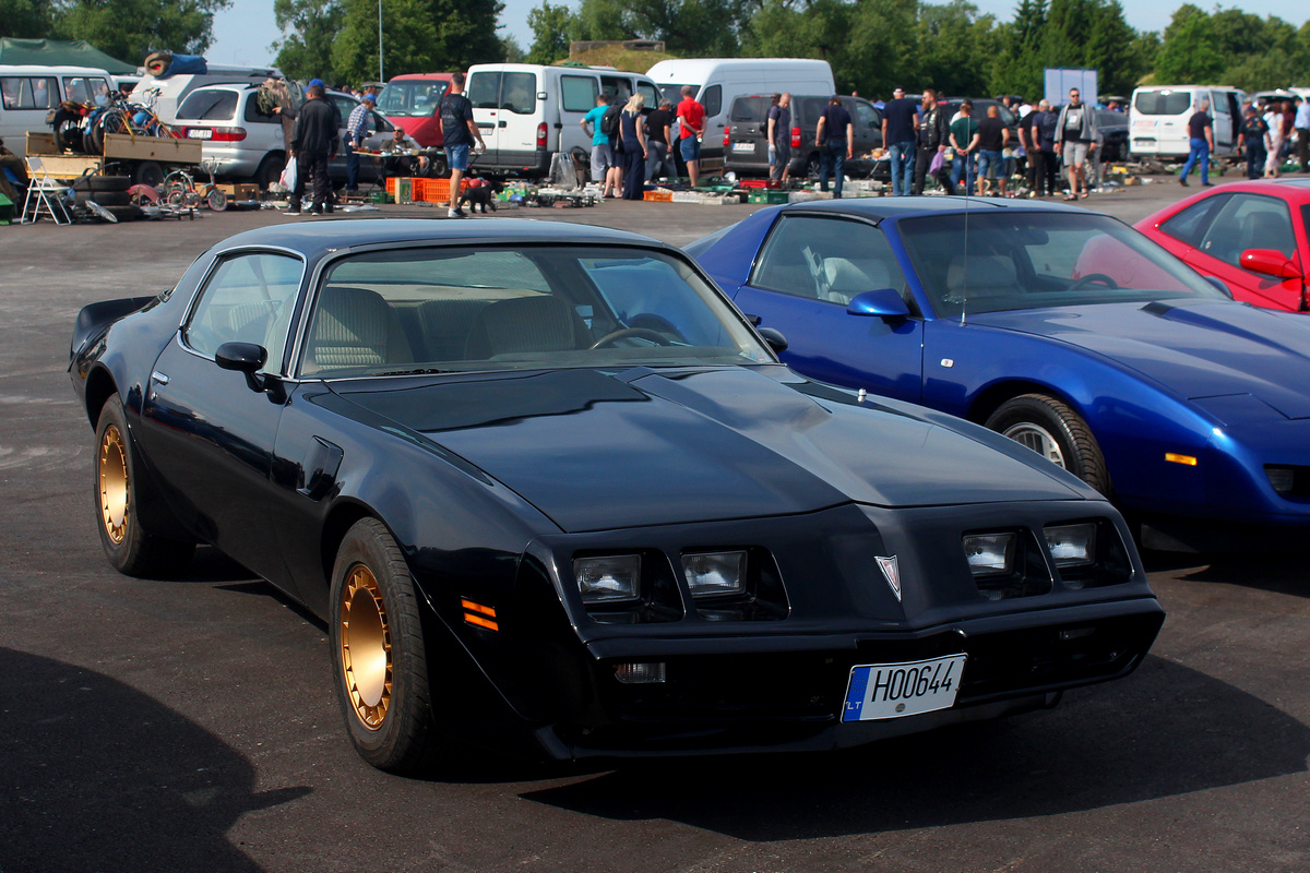 Литва, № H00644 — Pontiac Firebird (2G) '70-81; Литва — Retro mugė 2024