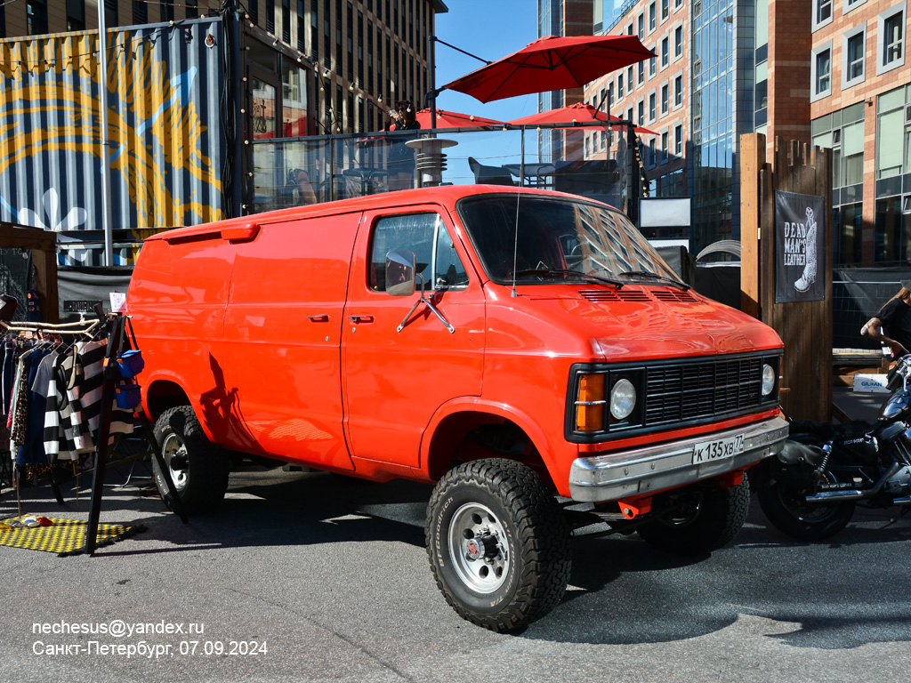 Москва, № К 135 ХВ 77 — Dodge Ram Van (2G) '79-93; Санкт-Петербург — Выставка классических и кастомных автомобилей и мотоциклов "Original Meet 2024"