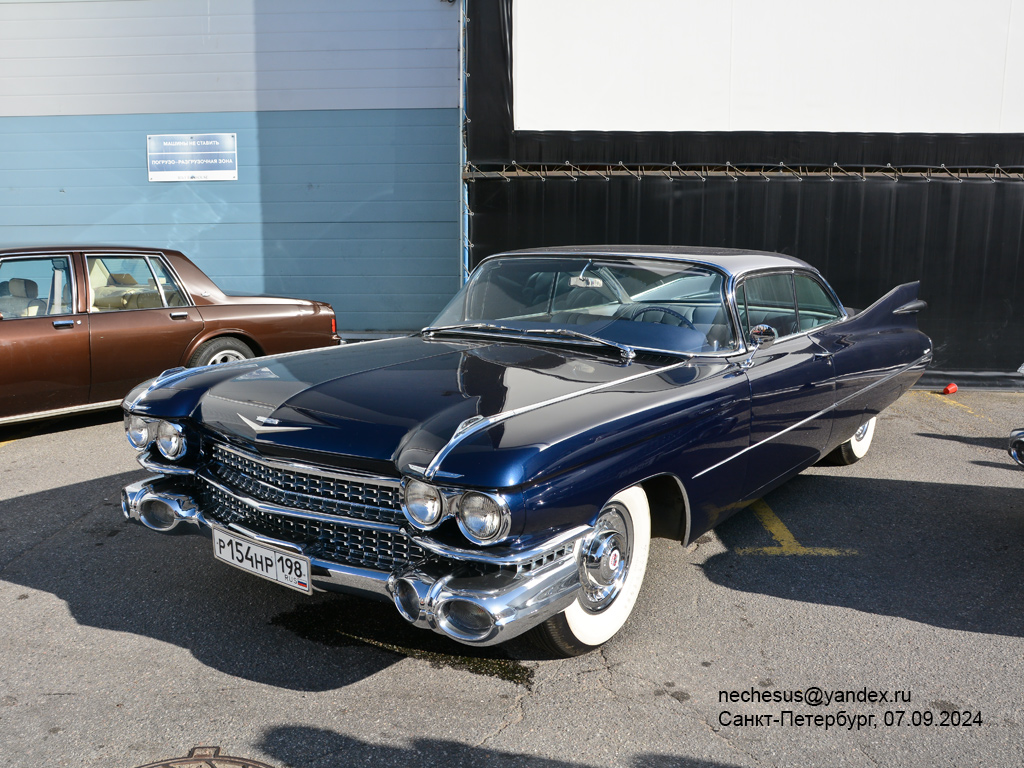 Санкт-Петербург, № Р 154 НР 198 — Cadillac DeVille (1G) '59-60; Санкт-Петербург — Выставка классических и кастомных автомобилей и мотоциклов "Original Meet 2024"