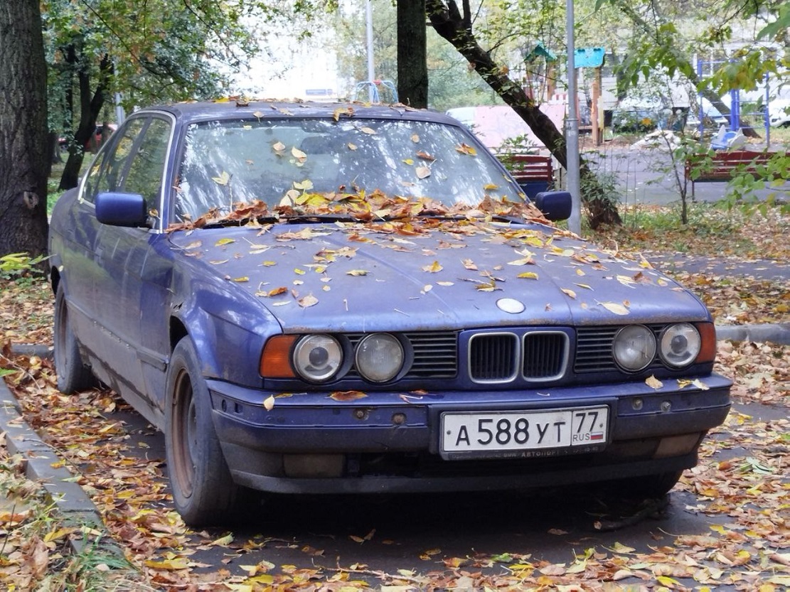 Москва, № А 588 УТ 77 — BMW 5 Series (E34) '87-96