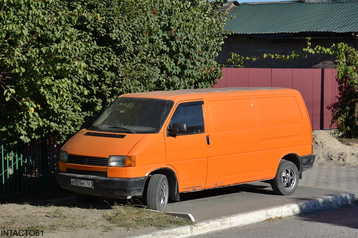 Ростовская область, № Н 151 МС 761 — Volkswagen Typ 2 (T4) '90-03