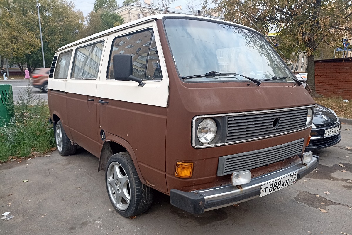 Москва, № Т 888 ХН 77 — Volkswagen Caravelle (T3) '81-92