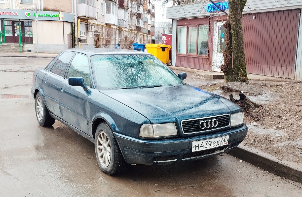 Псковская область, № М 439 ВХ 60 — Audi 80 (B4) '91-96