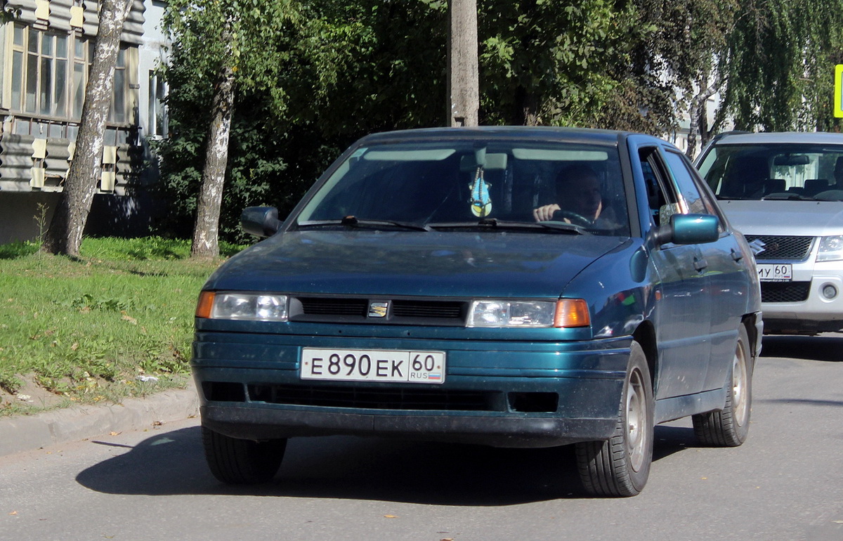 Псковская область, № Е 890 ЕК 60 — SEAT Toledo '91-98