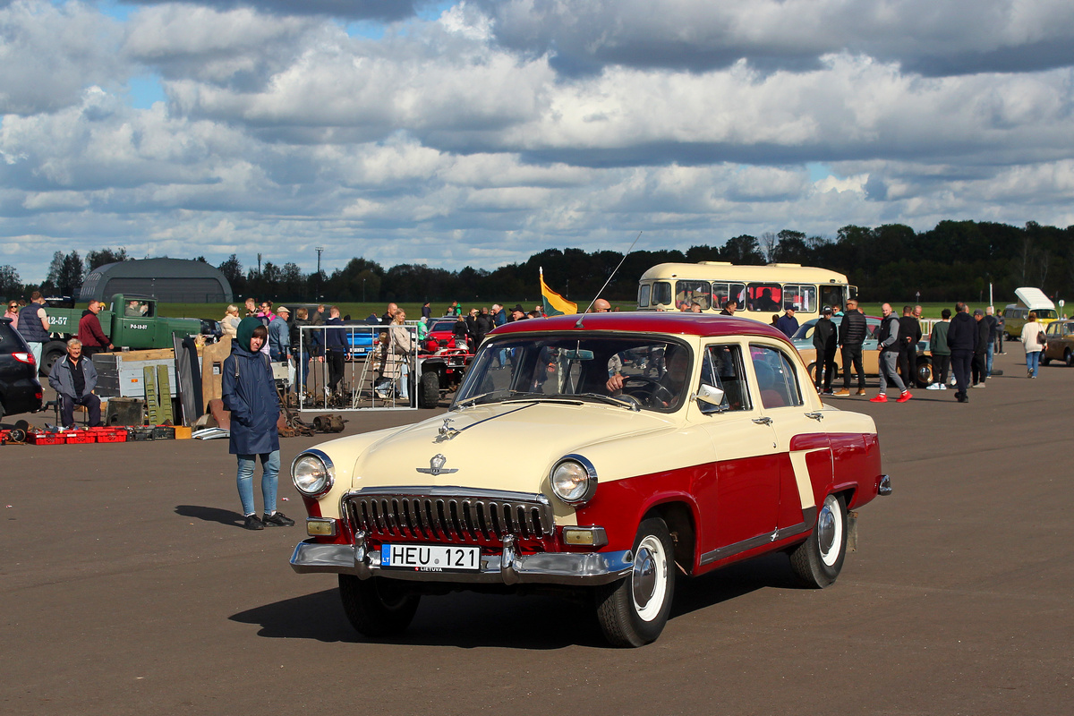 Литва, № HEU 121 — ГАЗ-М-21И Волга '58-62; Литва — Retro mugė 2024 ruduo