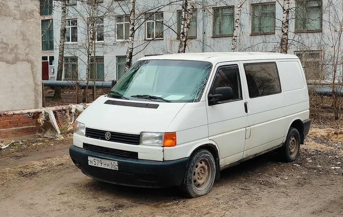 Псковская область, № Н 579 НН 60 — Volkswagen Typ 2 (T4) '90-03