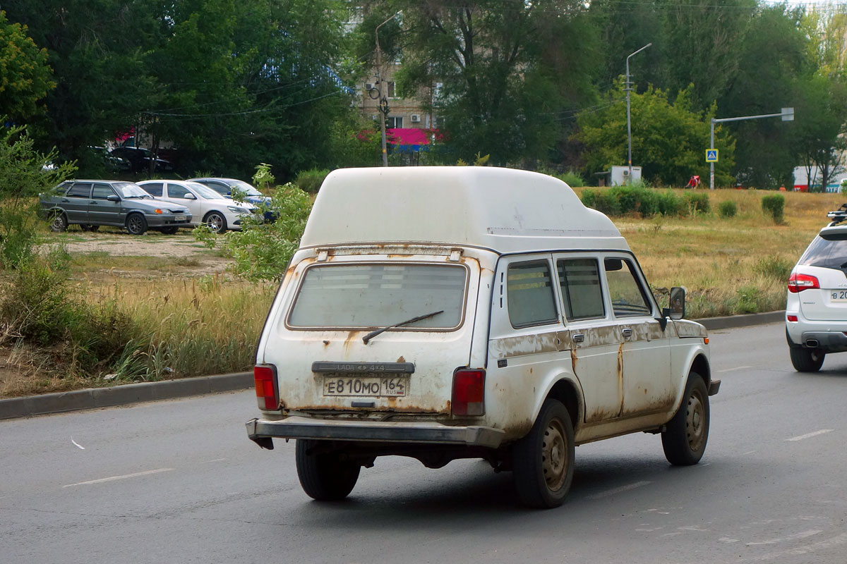 Саратовская область, № Е 810 МО 164 — ВАЗ-2131 '95-19